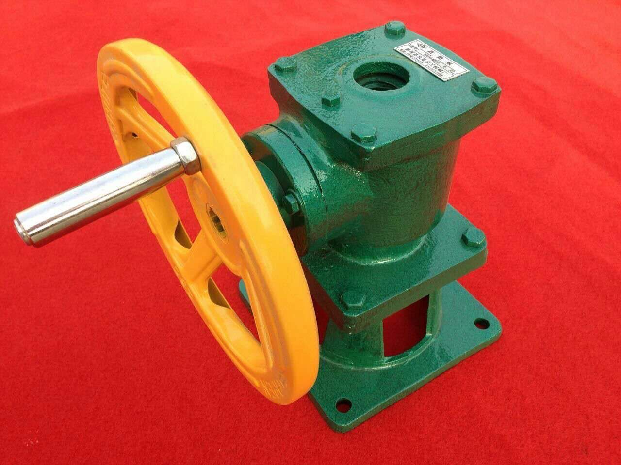 側(cè)搖式啟閉機(jī)